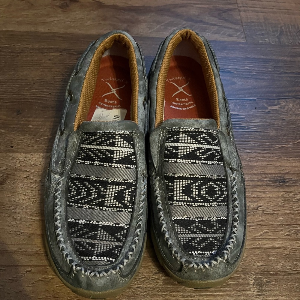 Women’s Twisted X Grey Aztec Size 6